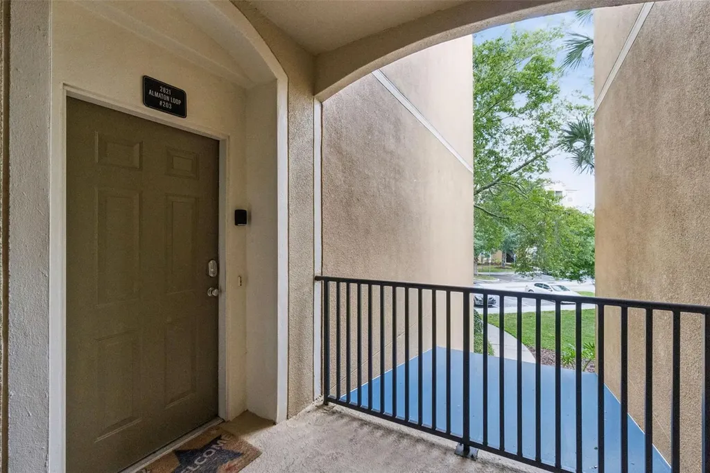 2821 Almaton Loop Kissimmee FL 34747