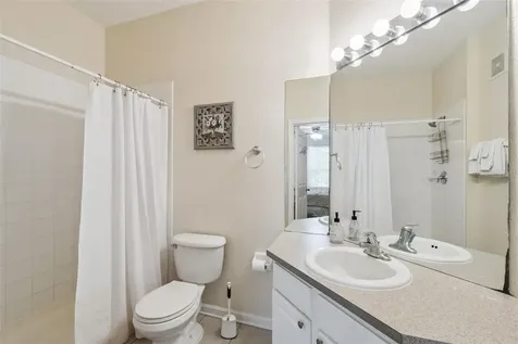 2821 Almaton Loop Kissimmee FL 34747