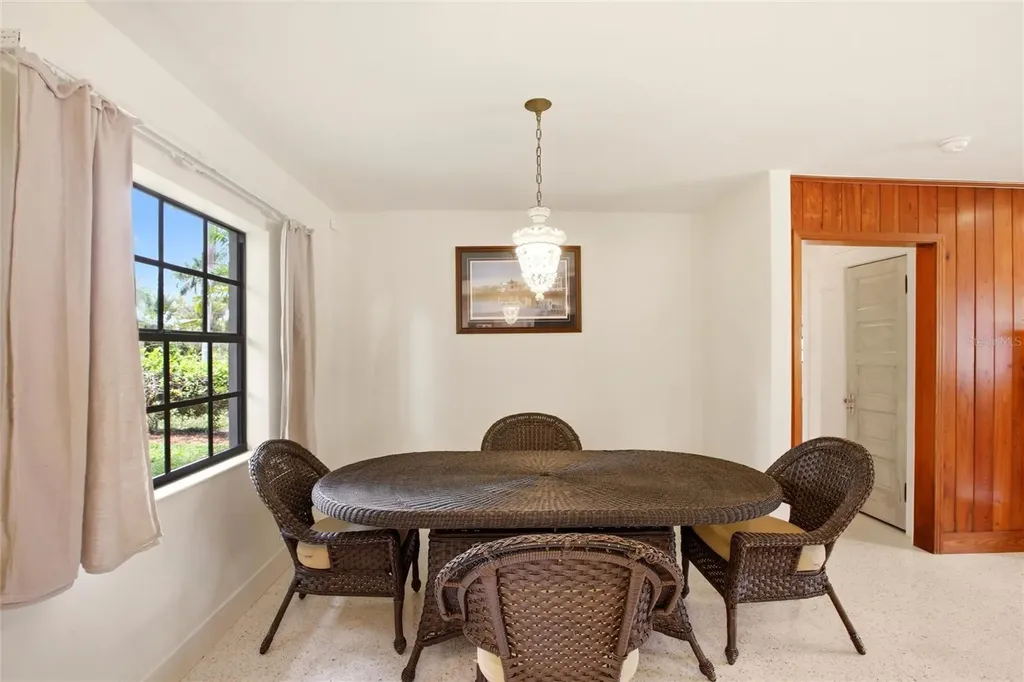 2706 Rhode Island Avenue Fort Myers FL 33916