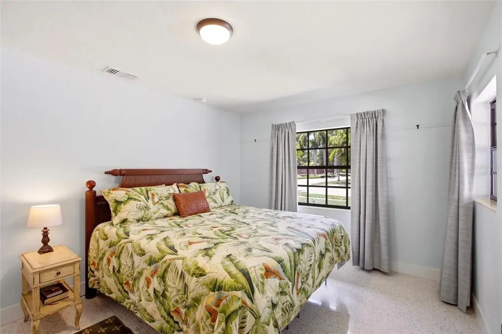 2706 Rhode Island Avenue Fort Myers FL 33916