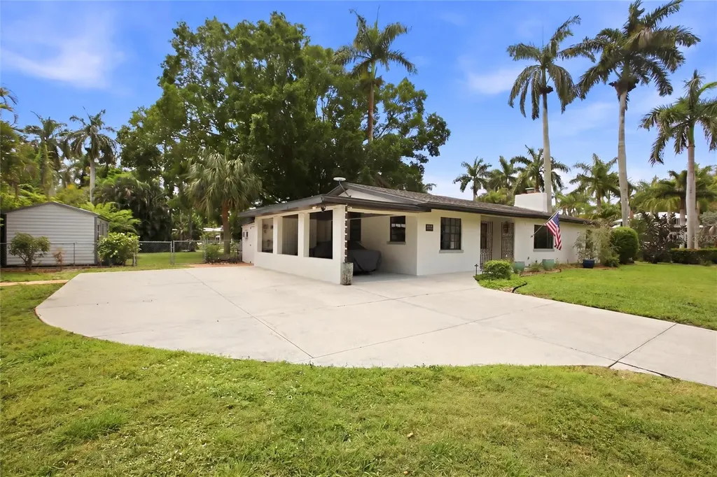 2706 Rhode Island Avenue Fort Myers FL 33916
