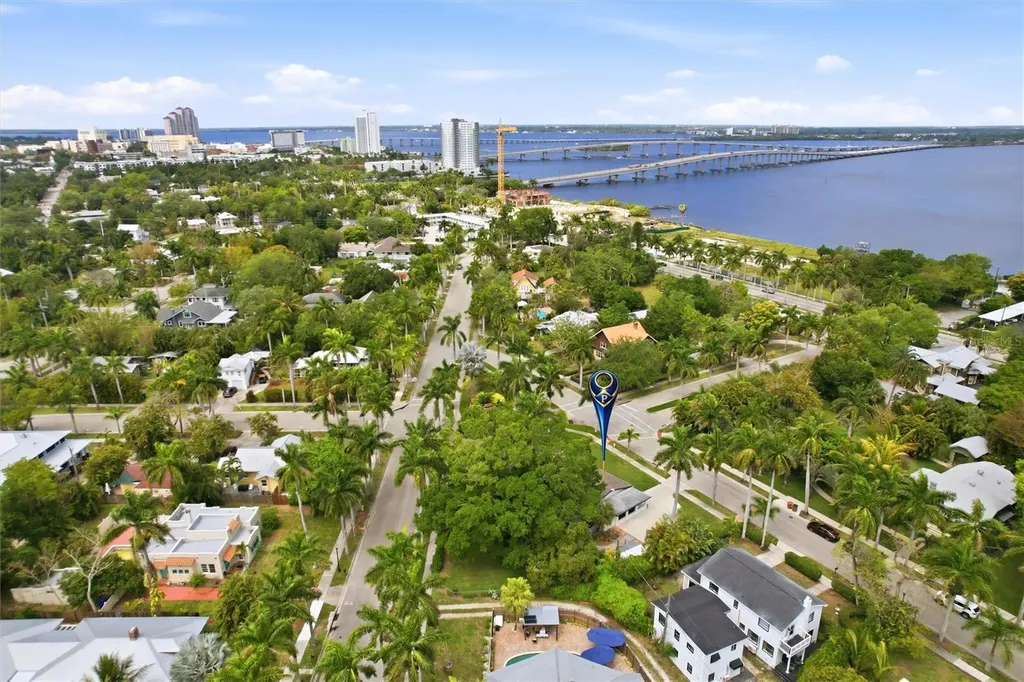 2706 Rhode Island Avenue Fort Myers FL 33916
