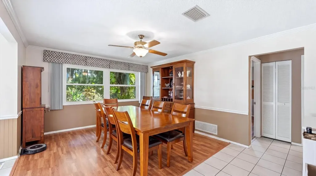 1929 Par Place Sarasota FL 34240