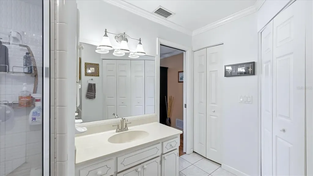1929 Par Place Sarasota FL 34240