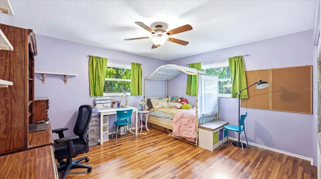 1929 Par Place Sarasota FL 34240