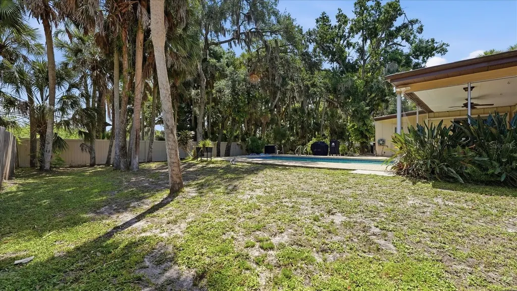 1929 Par Place Sarasota FL 34240
