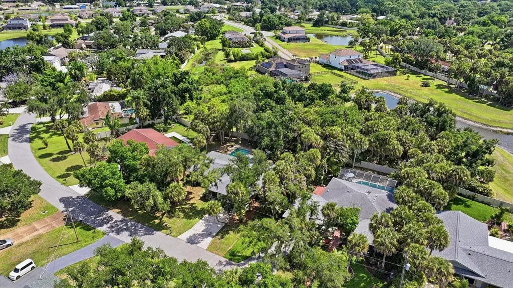 1929 Par Place Sarasota FL 34240