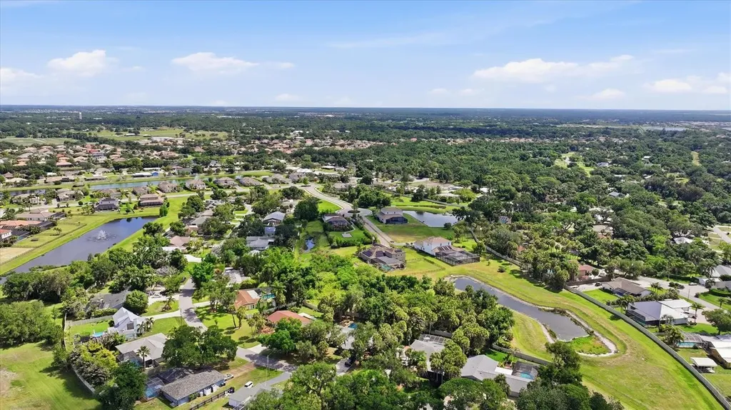 1929 Par Place Sarasota FL 34240