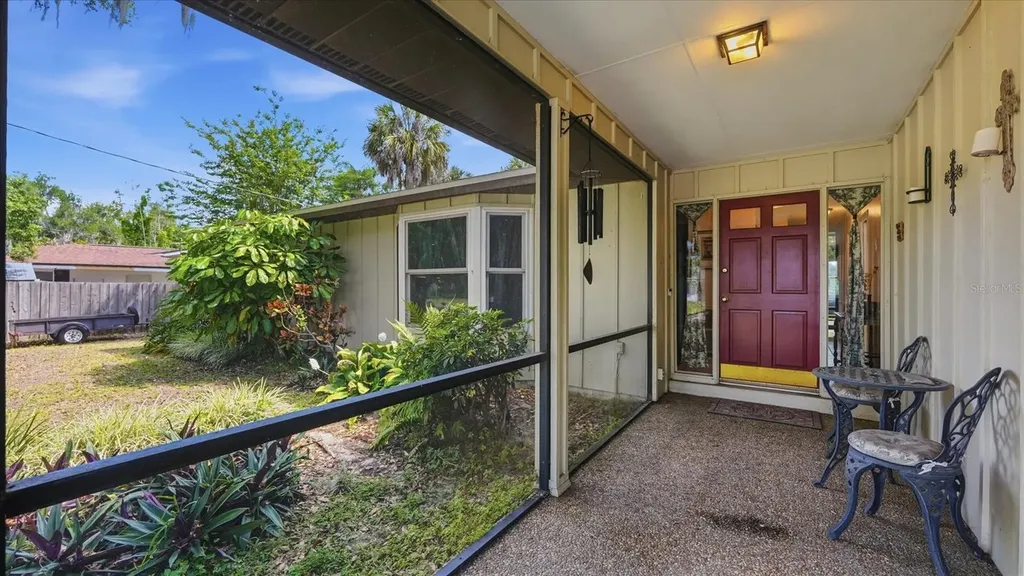 1929 Par Place Sarasota FL 34240