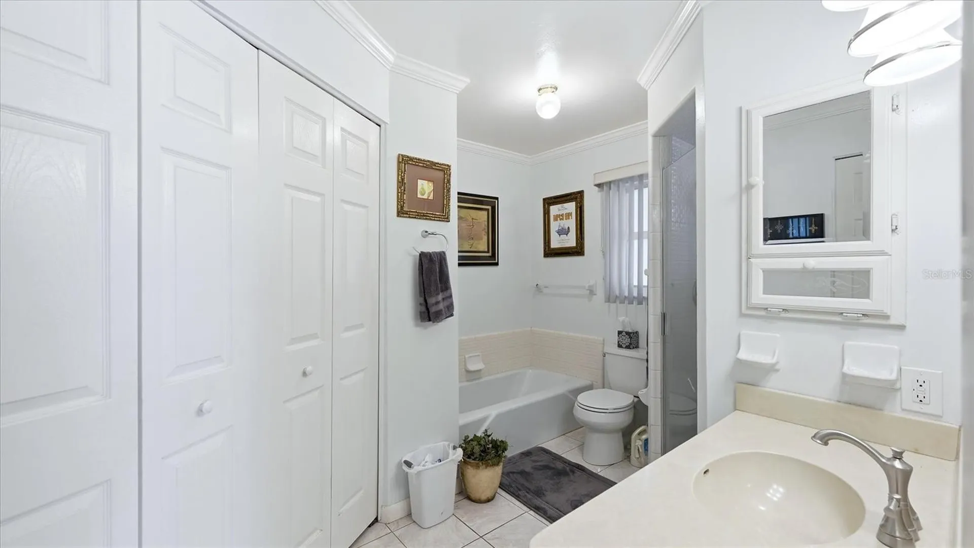 1929 Par Place Sarasota FL 34240