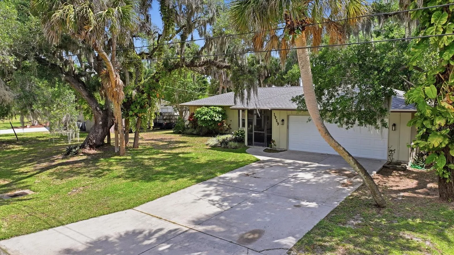 1929 Par Place Sarasota FL 34240