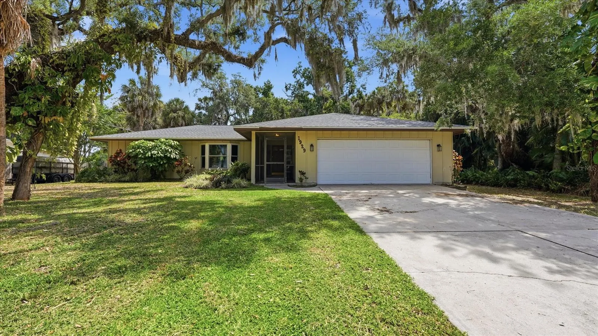 1929 Par Place Sarasota FL 34240