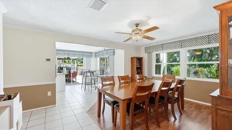 1929 Par Place Sarasota FL 34240