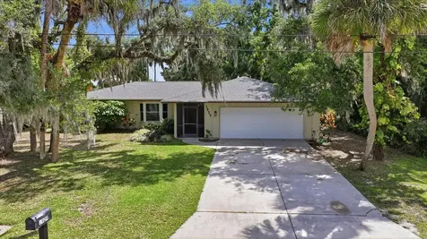 1929 Par Place Sarasota FL 34240