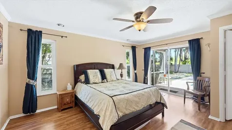 1929 Par Place Sarasota FL 34240
