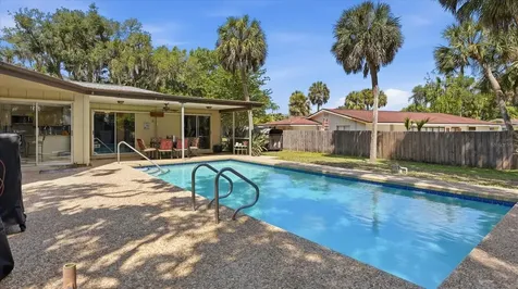 1929 Par Place Sarasota FL 34240