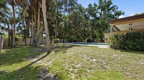 1929 Par Place Sarasota FL 34240