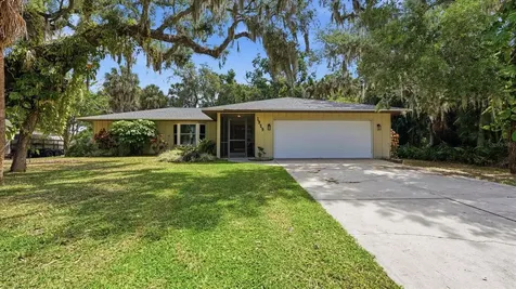 1929 Par Place Sarasota FL 34240