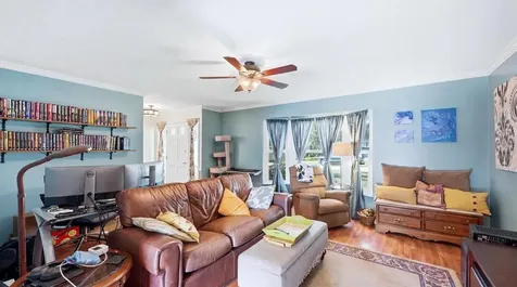 1929 Par Place Sarasota FL 34240