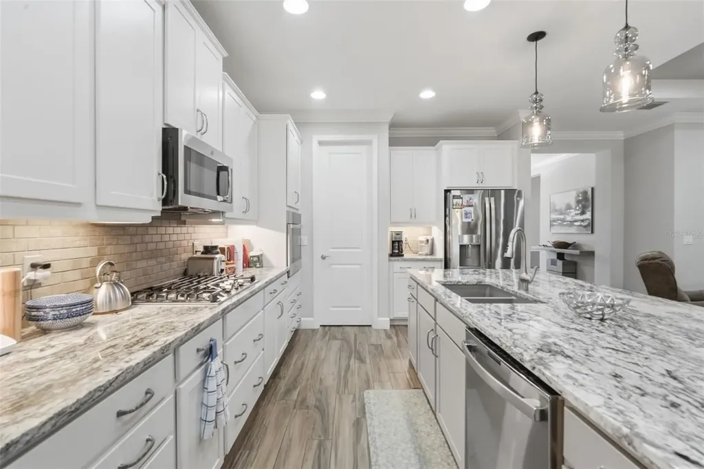 103 Old Moss Circle Deland FL 32724