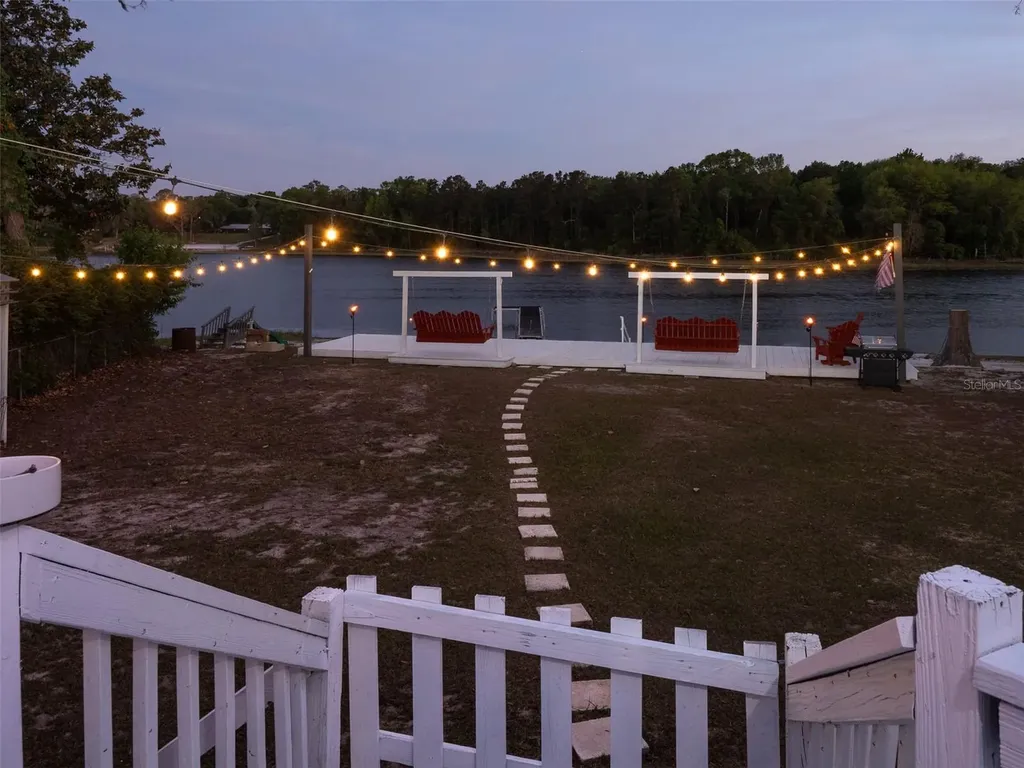 8491 Lilly Lake Road Melrose FL 32666