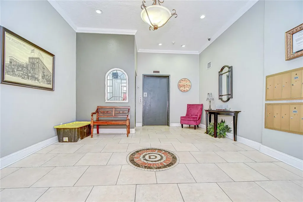 215 Central Avenue St Petersburg FL 33701