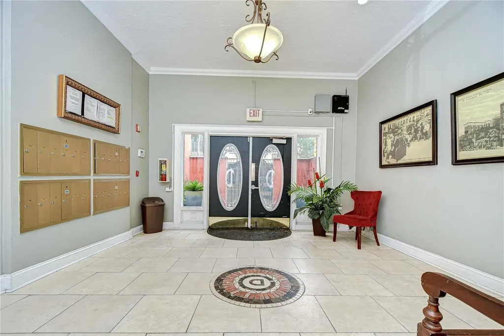 215 Central Avenue St Petersburg FL 33701