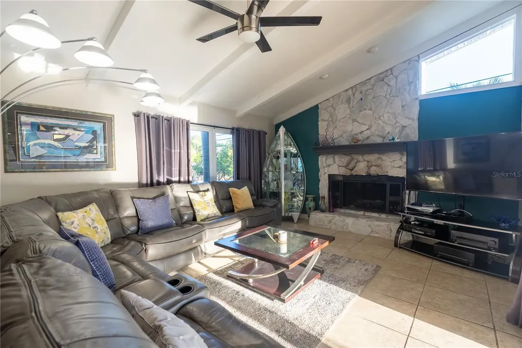 33 Southwind Drive Belleair Bluffs FL 33770