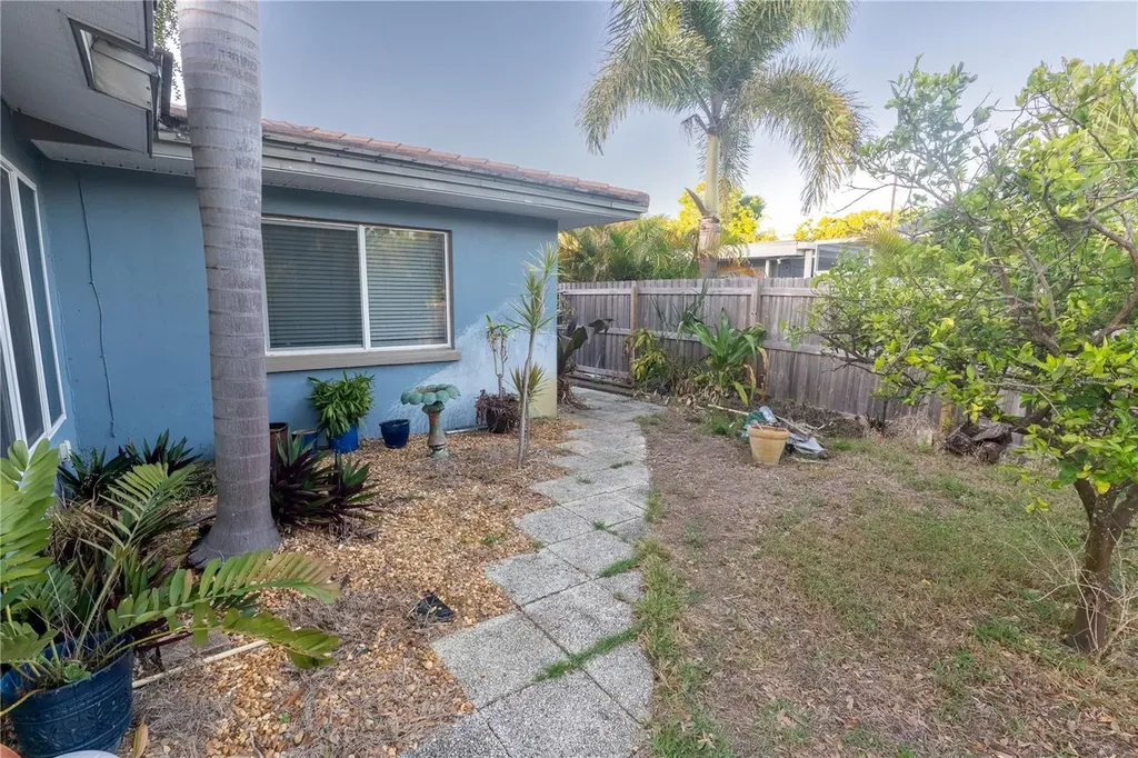 33 Southwind Drive Belleair Bluffs FL 33770