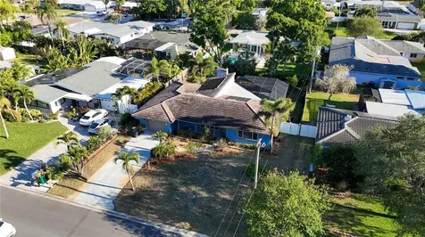 33 Southwind Drive Belleair Bluffs FL 33770