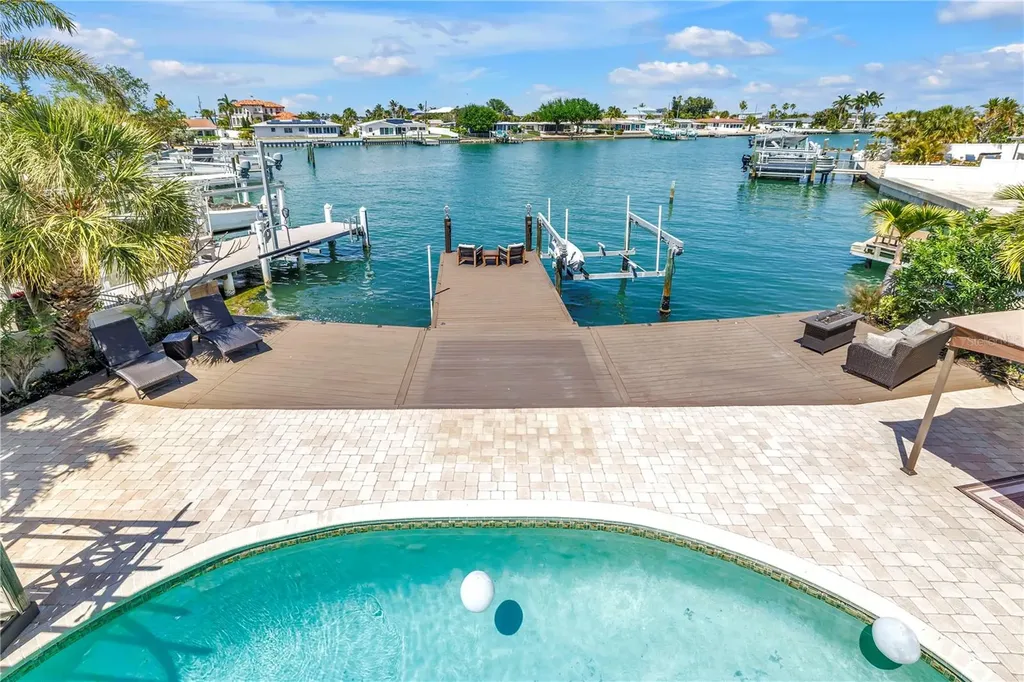 3945 Poinsettia Drive St Pete Beach FL 33706