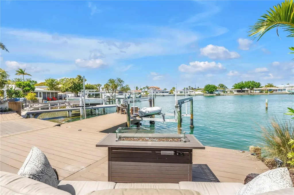 3945 Poinsettia Drive St Pete Beach FL 33706