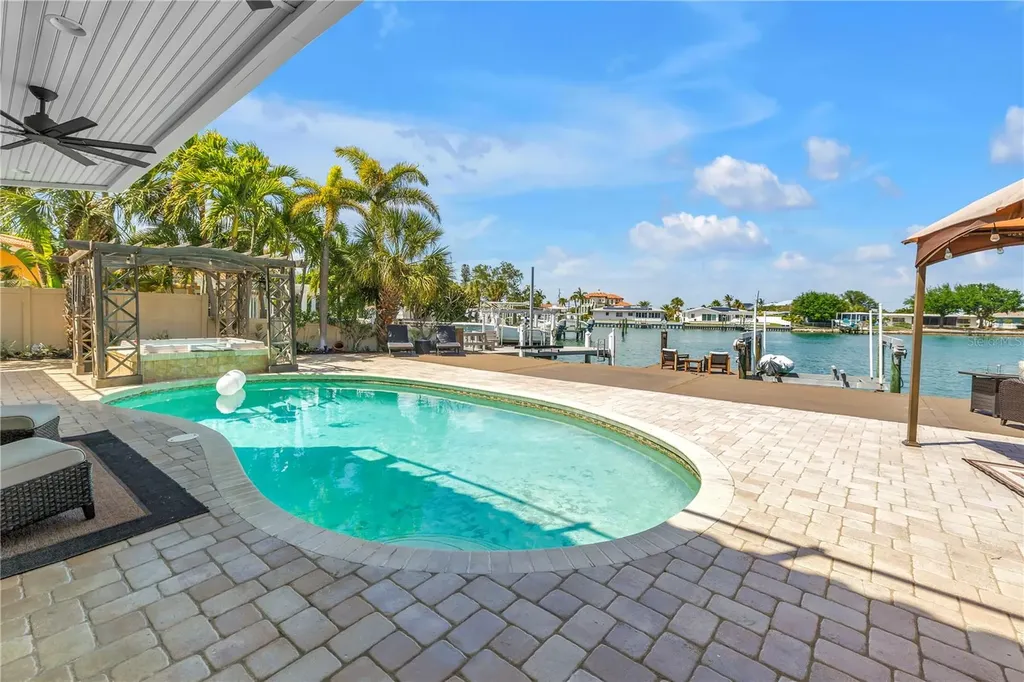 3945 Poinsettia Drive St Pete Beach FL 33706