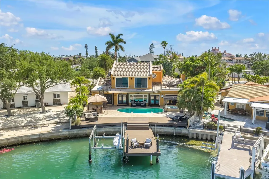 3945 Poinsettia Drive St Pete Beach FL 33706