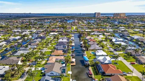 5312 SW 9th Place Cape Coral FL 33914