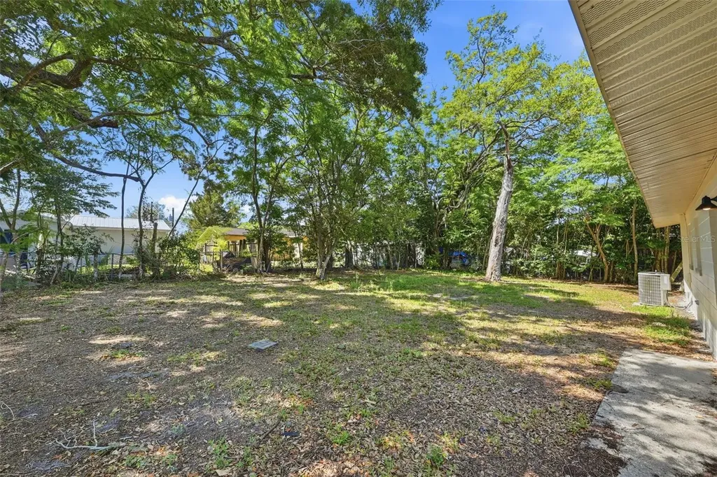 2115 Woodland Boulevard Leesburg FL 34748