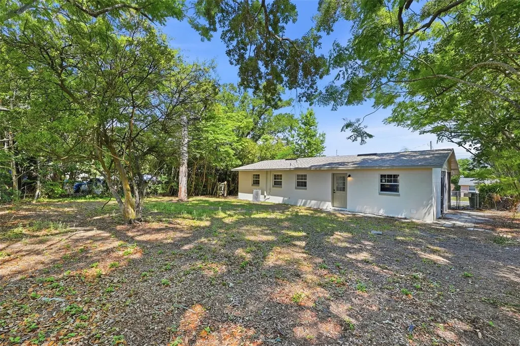 2115 Woodland Boulevard Leesburg FL 34748