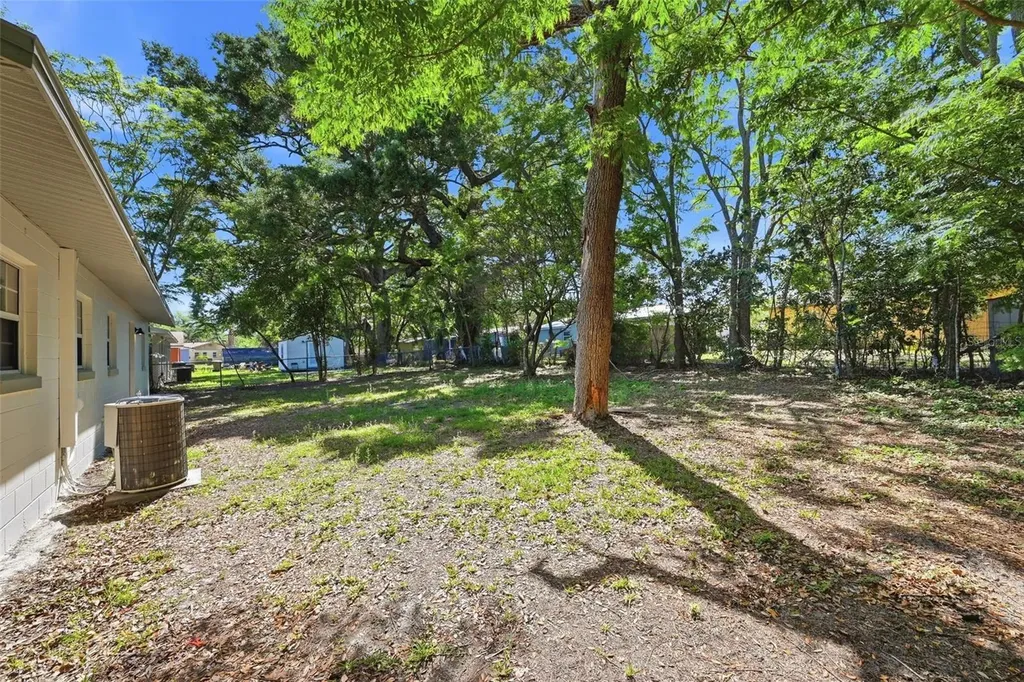 2115 Woodland Boulevard Leesburg FL 34748
