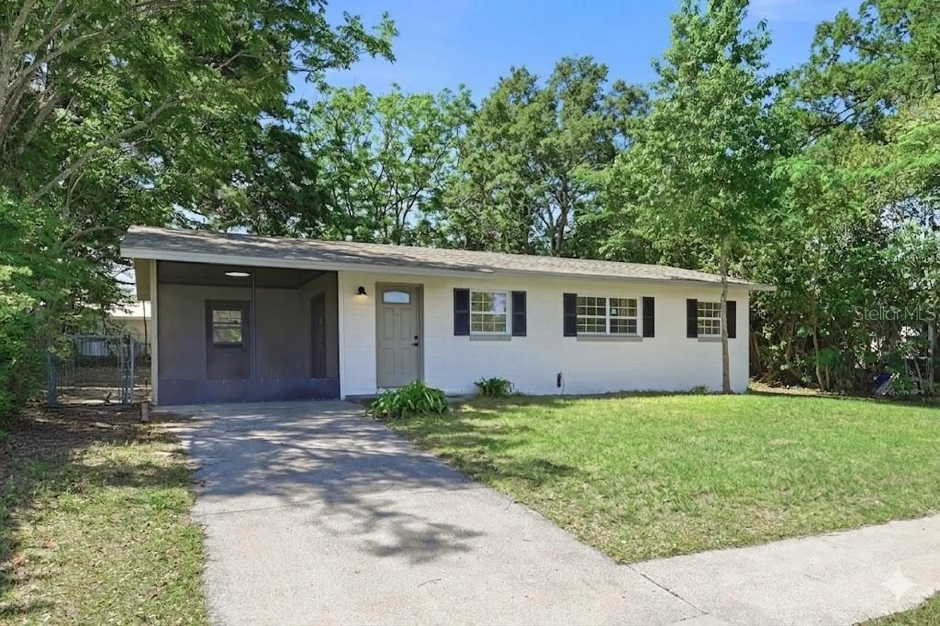 2115 Woodland Boulevard Leesburg FL 34748