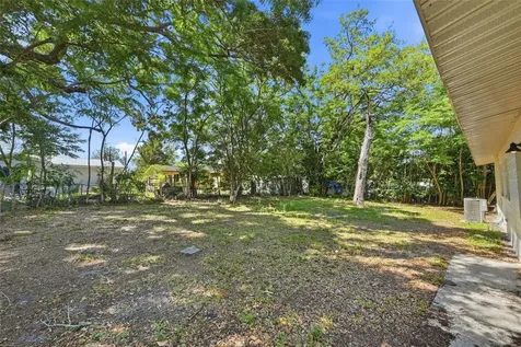 2115 Woodland Boulevard Leesburg FL 34748