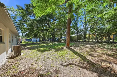 2115 Woodland Boulevard Leesburg FL 34748