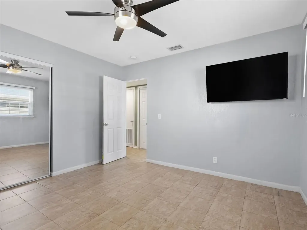 5209 Lloyd Street Seffner FL 33584