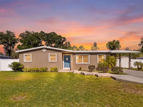 5209 Lloyd Street Seffner FL 33584