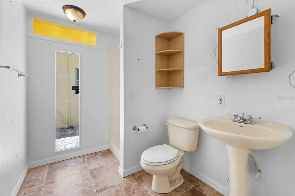 6916 Alderwood Drive Sarasota FL 34243
