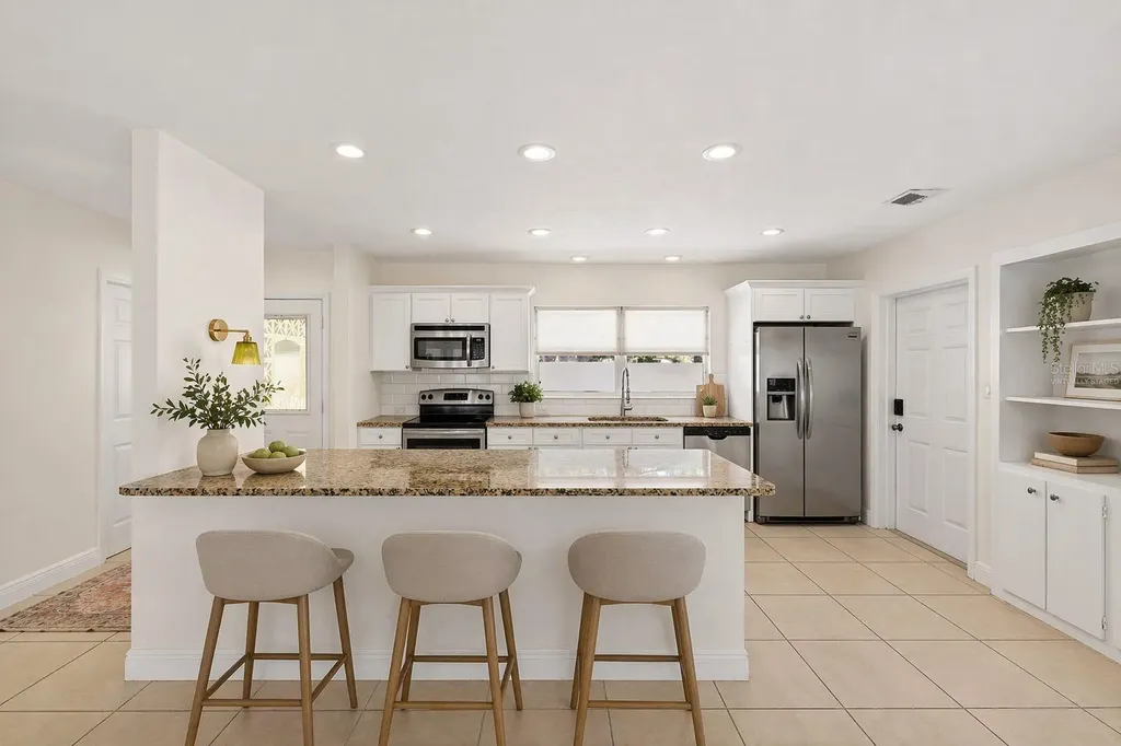 6916 Alderwood Drive Sarasota FL 34243