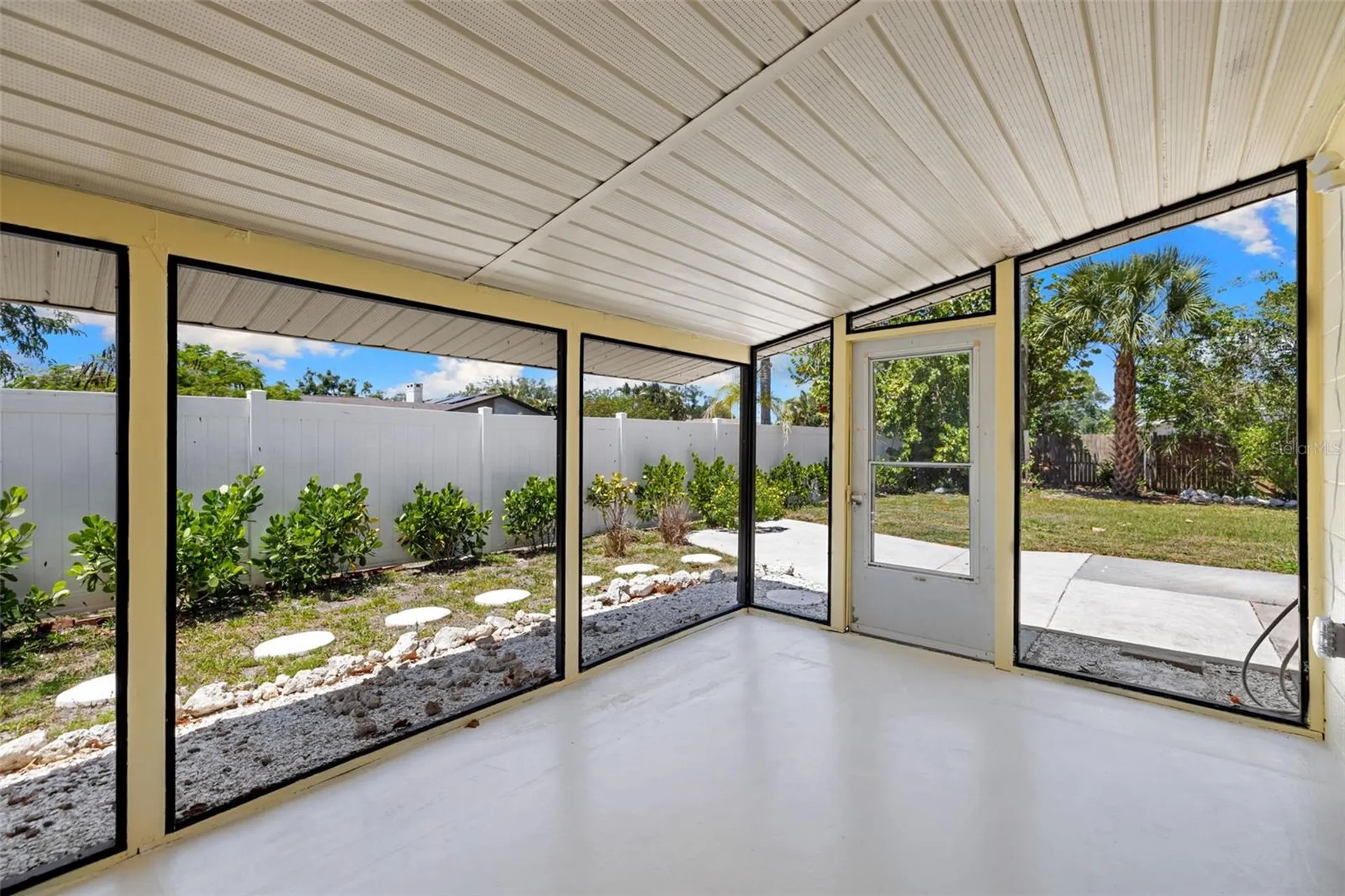 6916 Alderwood Drive Sarasota FL 34243