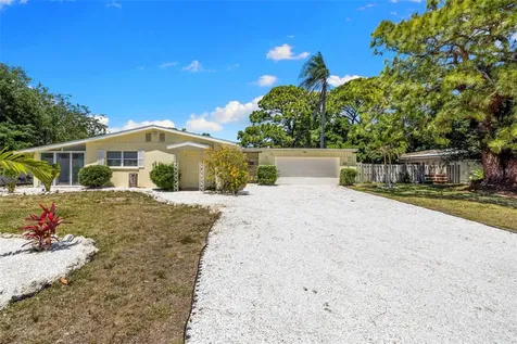 6916 Alderwood Drive Sarasota FL 34243