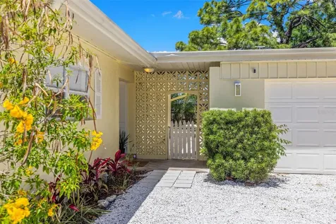 6916 Alderwood Drive Sarasota FL 34243