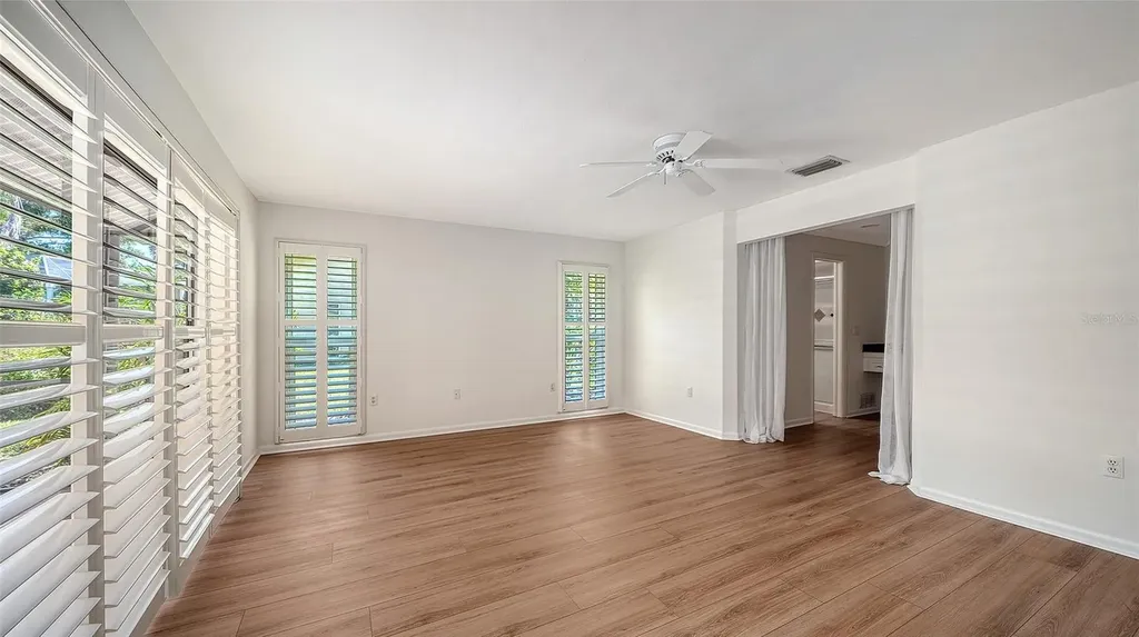 4865 Greywood Lane Sarasota FL 34235