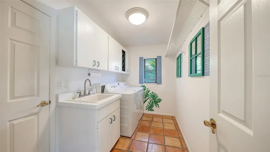 4865 Greywood Lane Sarasota FL 34235